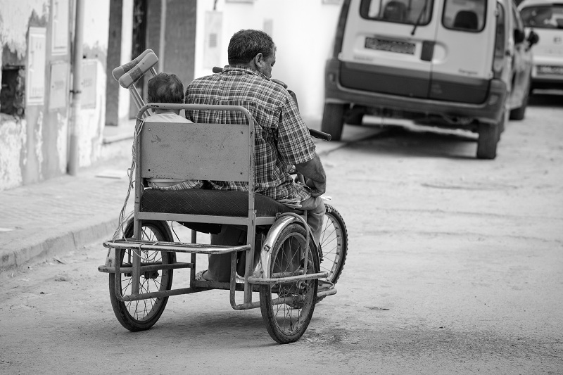 حضورهم ضعيف للغاية.. خلل وظيفي يقصى ذوي وذوات الإعاقة من وسائل الإعلام !